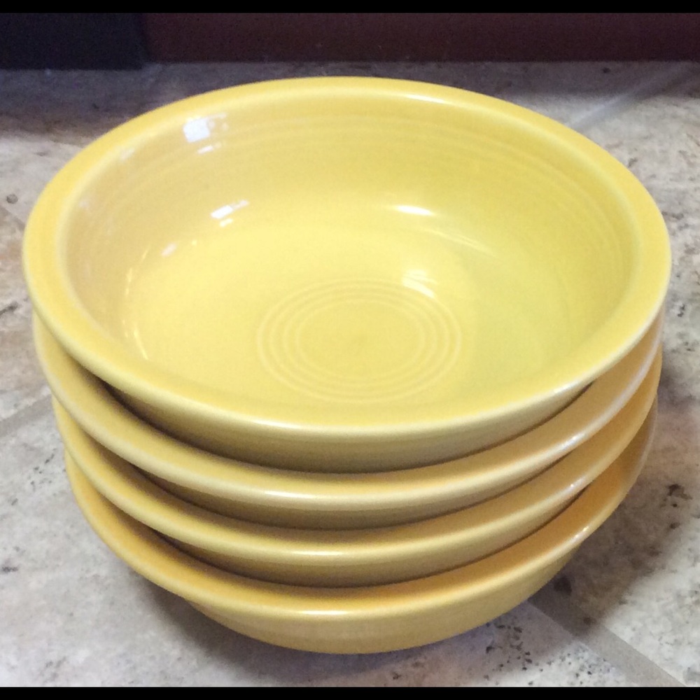 Yellow Vintage Fiestaware Bowls Lot of 4